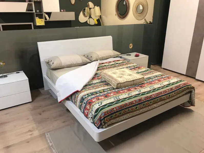 Camera da letto Paint Santalucia in laminato in Offerta Outlet