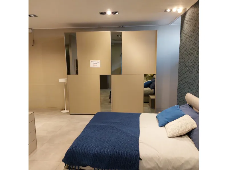 Camera da letto Prodigi con letto onda S75 in laccato lucido a prezzo Outlet