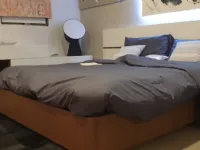 Camera da letto People Pianca in legno a prezzo Outlet