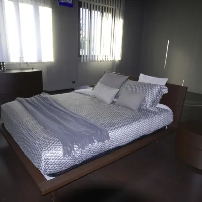 Camera da letto Vittoria Mobilificio vittoria in legno a prezzo ribassato