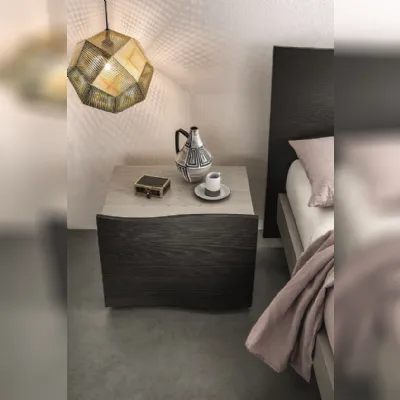 Com� e comodini a prezzo scontato in legno di frassino 