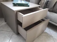 Comodino Flou Juta, laccato opaco a prezzo scontato.