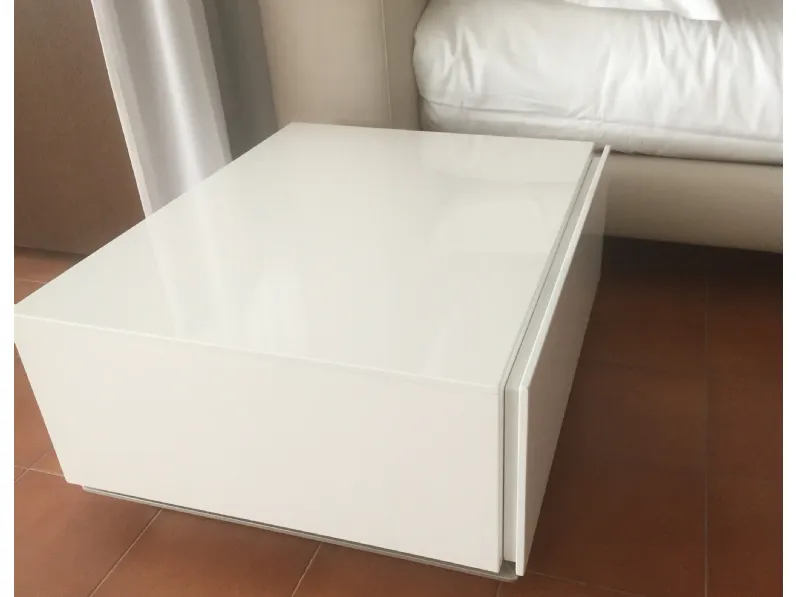 comodino flou scontato del 40% laccato lucido bianco