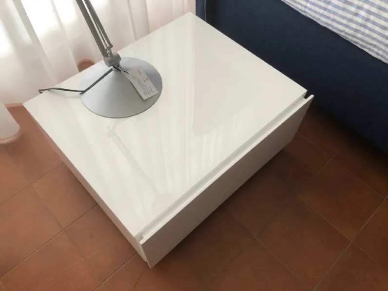 Comodino Flou scontato del 40%