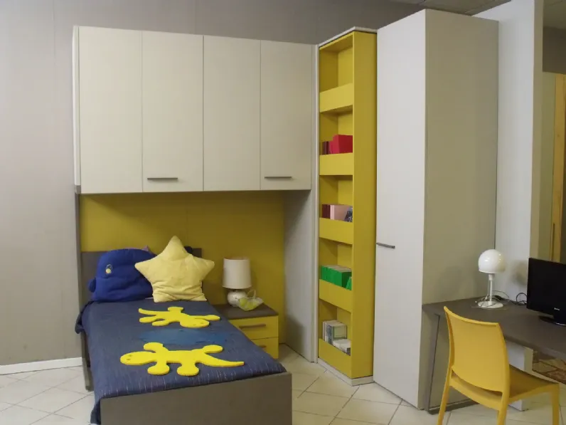 Cameretta Armadio angolo Mistral in laminato opaco a prezzo Outlet