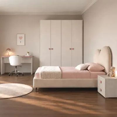 Cameretta Cameretta con testiera letto a cuore Artigianale�con letto una piazza e mezza
 scontata