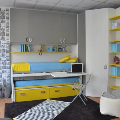 Cameretta Composizione con cabina Moretti compact con un ribasso del 60%