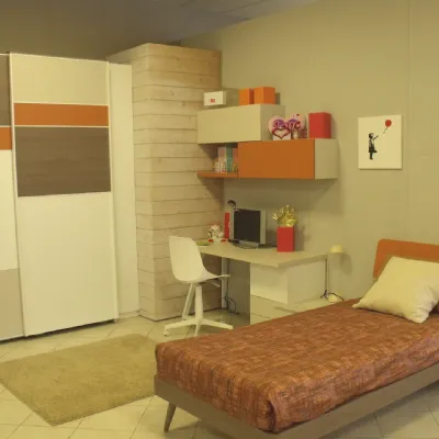 Cameretta in laminato opaco�Armadio scorrevole Doimo cityline scontata a PREZZI OUTLET