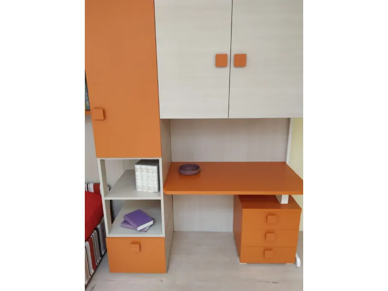 Cameretta Fantasy rovere arancio Zg mobili con letto a terrain offerta