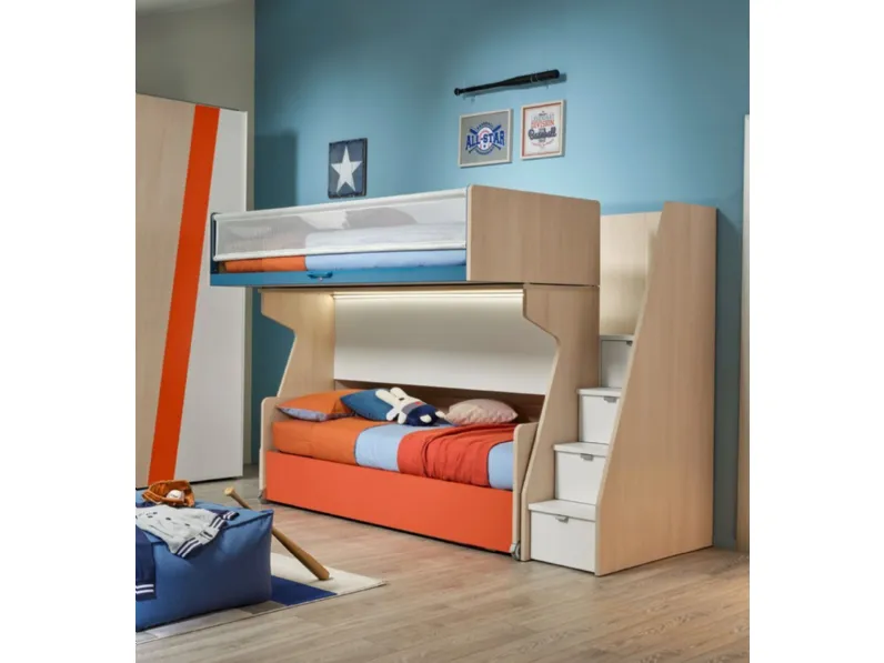 Cameretta in laccato opacoLetto a soppalco con passerella a 3 posti letto in finitura bianco luce e larice Collezione esclusiva scontata a PREZZI OUTLET