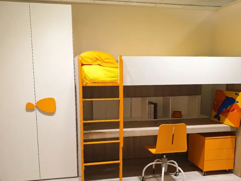 Cameretta Young La casa moderna con letto a castelloin offerta