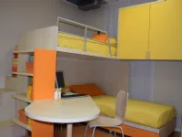 Cameretta Klou giallo arancio Battistellacon letto a ponte scontata
