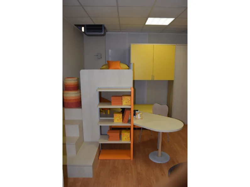 Cameretta Klou giallo arancio Battistellacon letto a ponte scontata