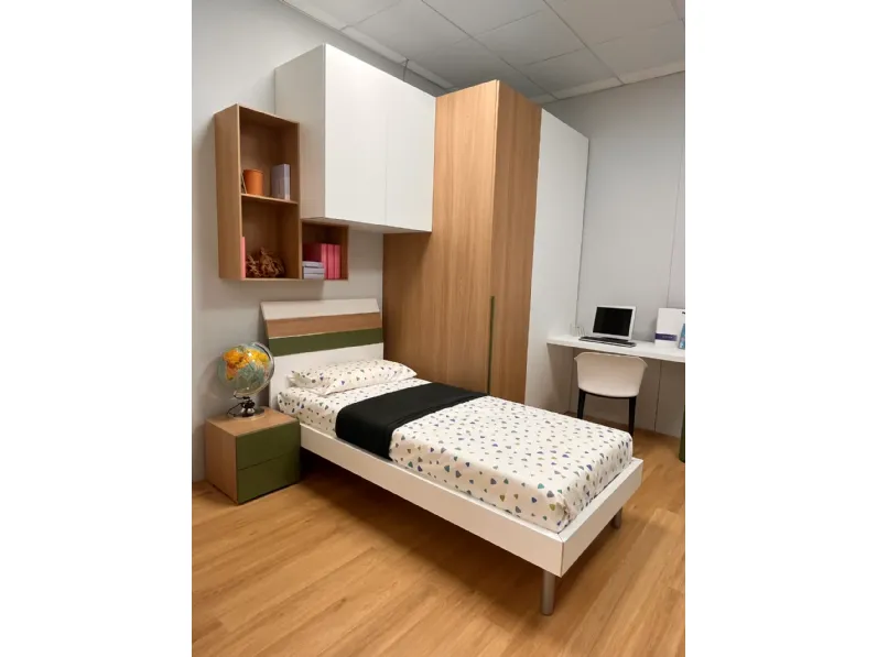 Cameretta in laminato opacoYoung Moretti compact camerette scontata a PREZZI OUTLET