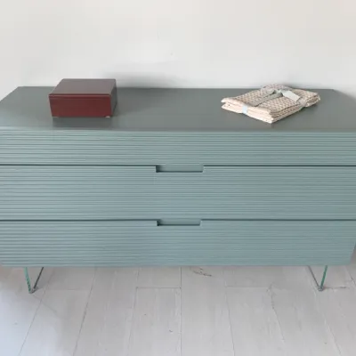 Cassettiera Brick di Devina nais scontata 