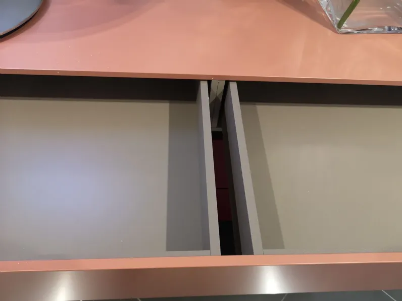 Cassettiera Moderna modello Giro giro a marchio Novamobili a prezzo Outlet