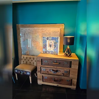 Cassettiera modello Como valigia in Legno Nature design in Offerta Outlet