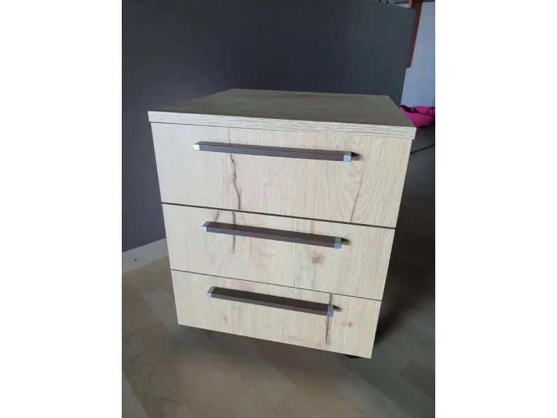 Comodino Beta di Doimo cityline a PREZZI OUTLET