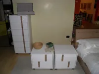 Comodino Glide Mab scontato per una zona notte moderna