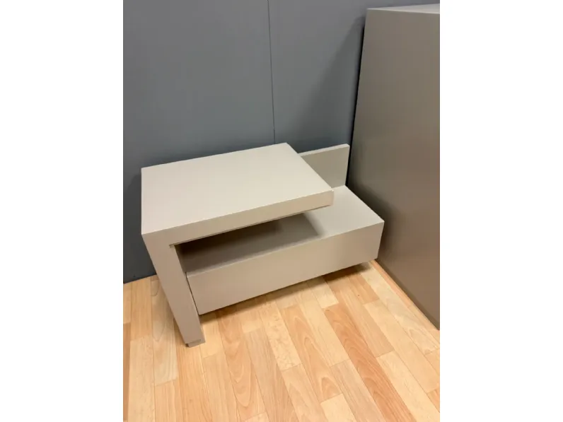 Comodino Aria di Artigianale a PREZZI OUTLET