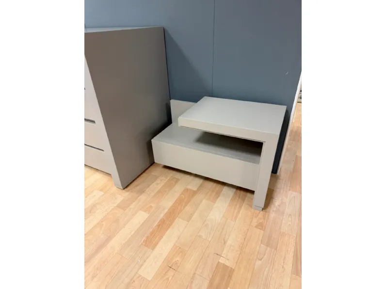 Comodino Aria di Artigianale a PREZZI OUTLET
