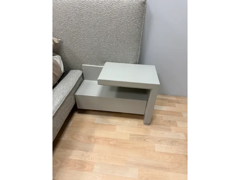 Comodino Aria di Artigianale a PREZZI OUTLET