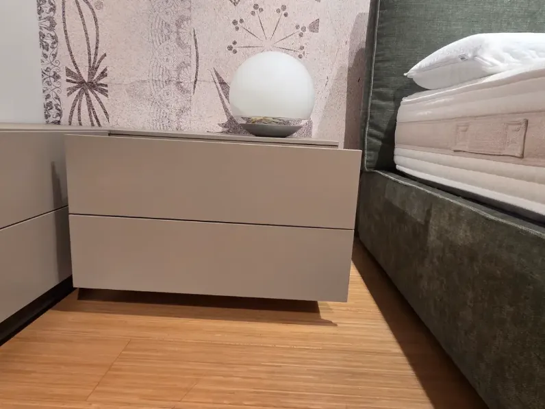 Comodino Composizione cassetti specchio tavolino  Novamobili OFFERTA OUTLET