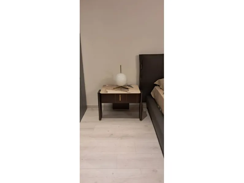 Comodino Julian di Cattelan italia scontato del 38%