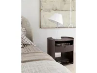 Comodino modello Lotus di Flou 