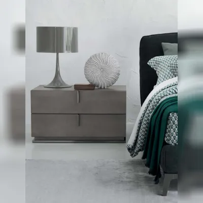 Comodino Ari a marchio Flou a prezzo riservato 