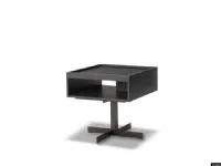 Comodino modello Close di Minotti scontato 