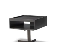 Comodino modello Close di Minotti scontato 