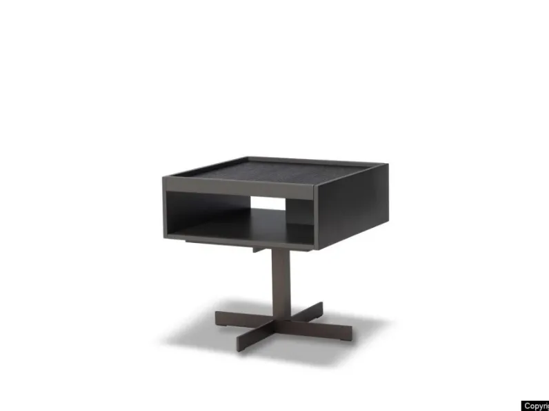 Comodino modello Close di Minotti scontato 