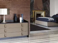 Comodino modello Gentleman di Flou 