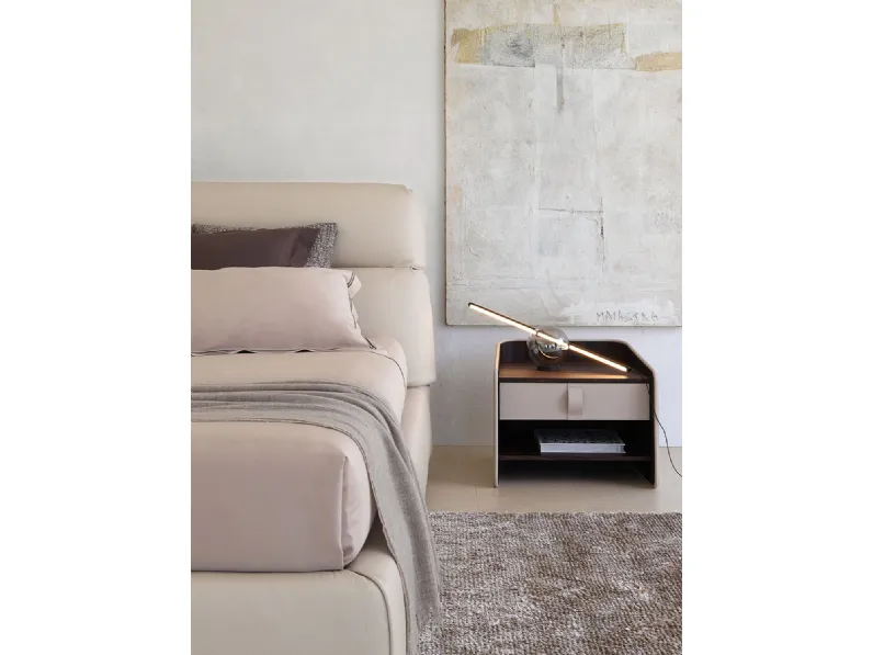 Comodino Gentleman di Flou scontato del 25%