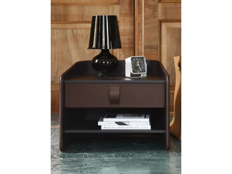 Comodino Gentleman di Flou scontato del 25%