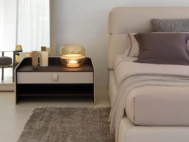Comodino Gentleman di Flou scontato del 25%