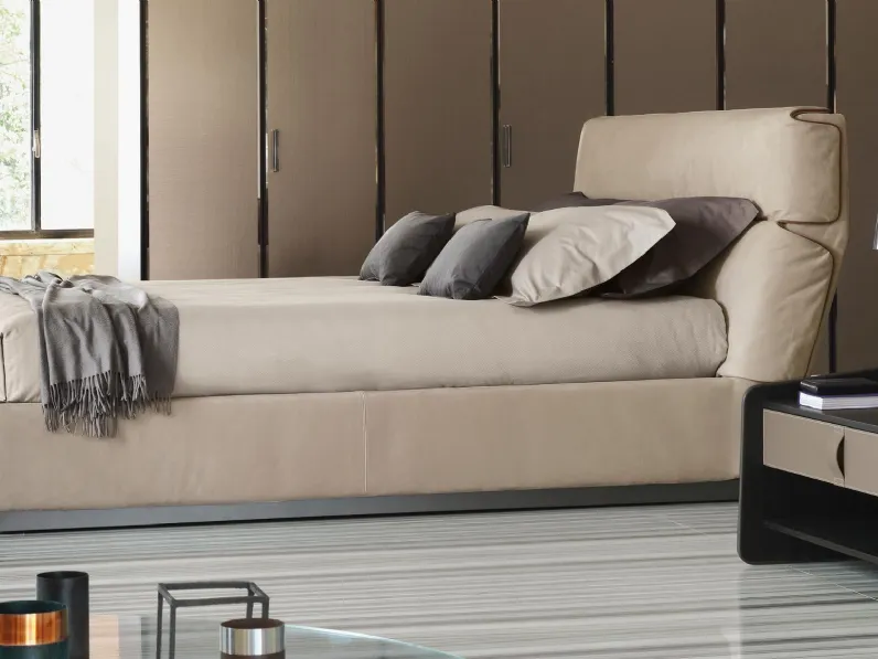 Comodino Gentleman di Flou scontato del 25%