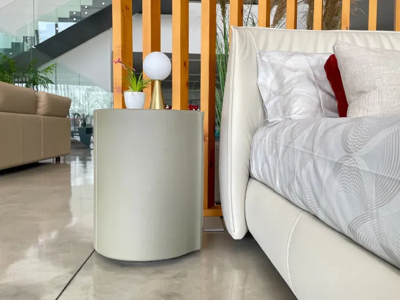 Comodino Stock'n roll di Poltrona frau a prezzo scontato