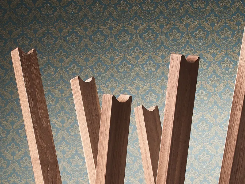 1. Prezzo scontato.
2. Design moderno.
3. Realizzato in legno. 
4. Facile da montare. 
5. Grande capacità di carico.