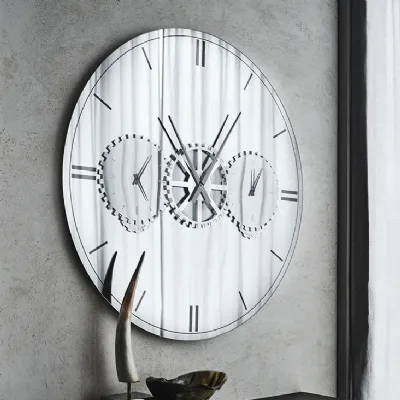 1. Design moderno ed elegante. 
2. Funzione di orologio integrata. 
3. Specchio di alta qualit. 
4. Realizzato da Cattelan Italia. 
5. Facile da installare.