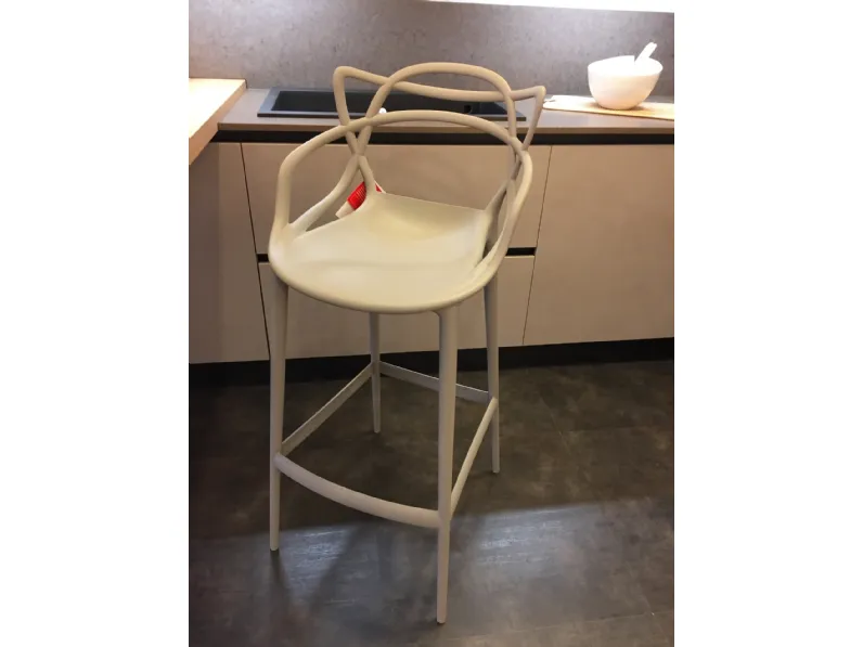 Oggettistica Master stool Kartell in laccato opaco a prezzo scontato