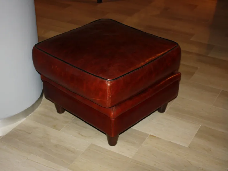 Pouf in pelle Pouff brgere a marchio Baxter a prezzo ribassato
