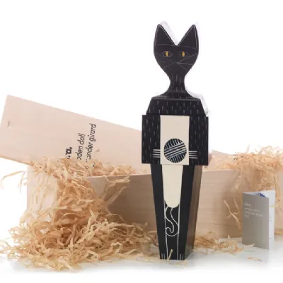 Oggettistica Vitra Wooden dolls cat in legno a prezzo ribassato