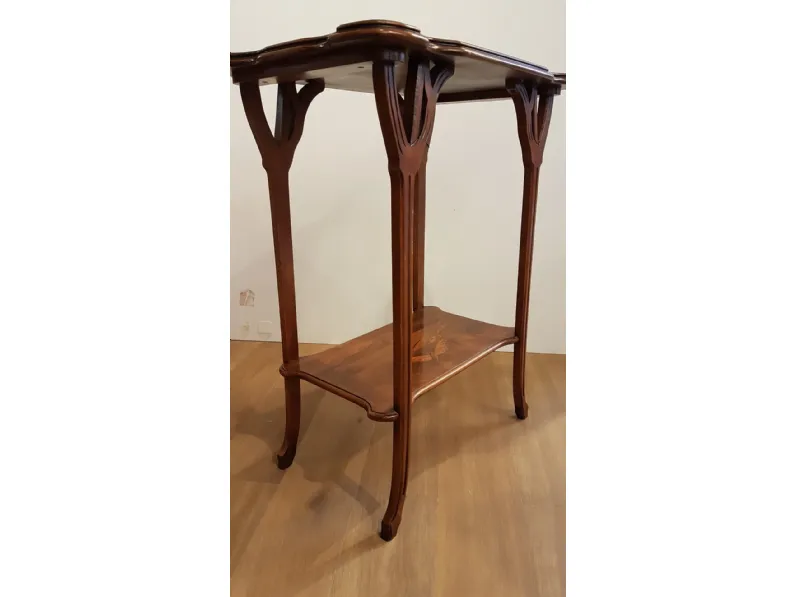 Tavolino modello Tavolino art nouveau di Artigianale a prezzo scontato