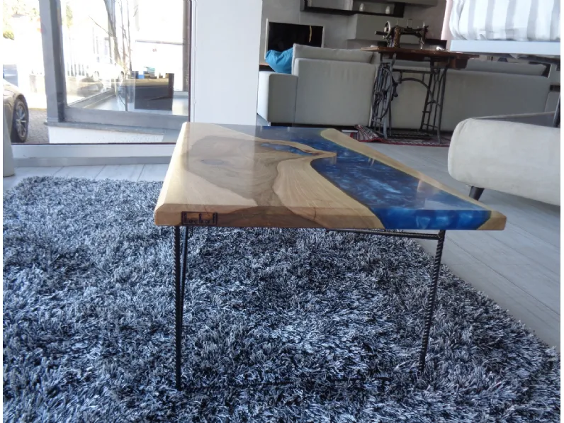 Tavolino Artigianale Essenza in legno a prezzo ribassato