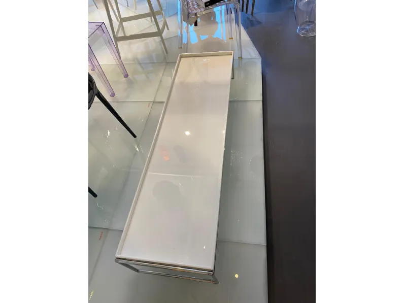 Tavolino Trays della marca Kartell a prezzi outlet - 51%