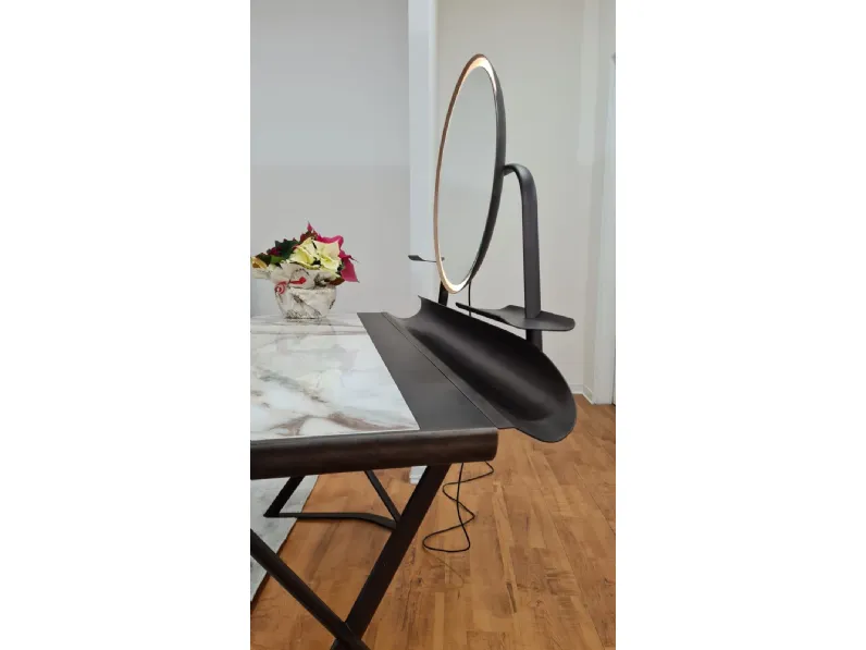 1. Prezzo outlet
2. Marca Cattelan Italia
3. Design elegante in pelle
4. Facile da installare
5. Compatibile con tutti i dispositivi