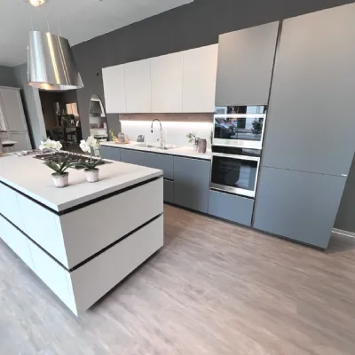 Cucina design con isola Delinea Scavolini a prezzo ribassato