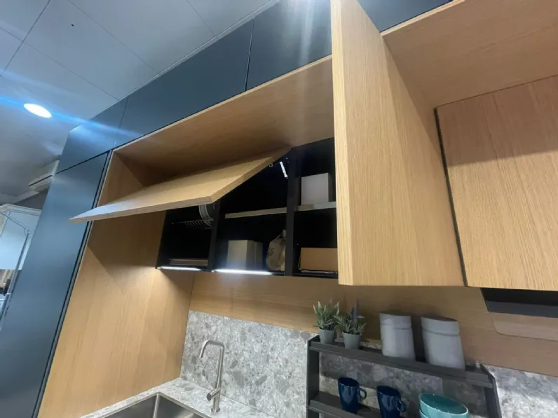 Cucina Valdesign moderna lineare blu in laccata opaco Logica 